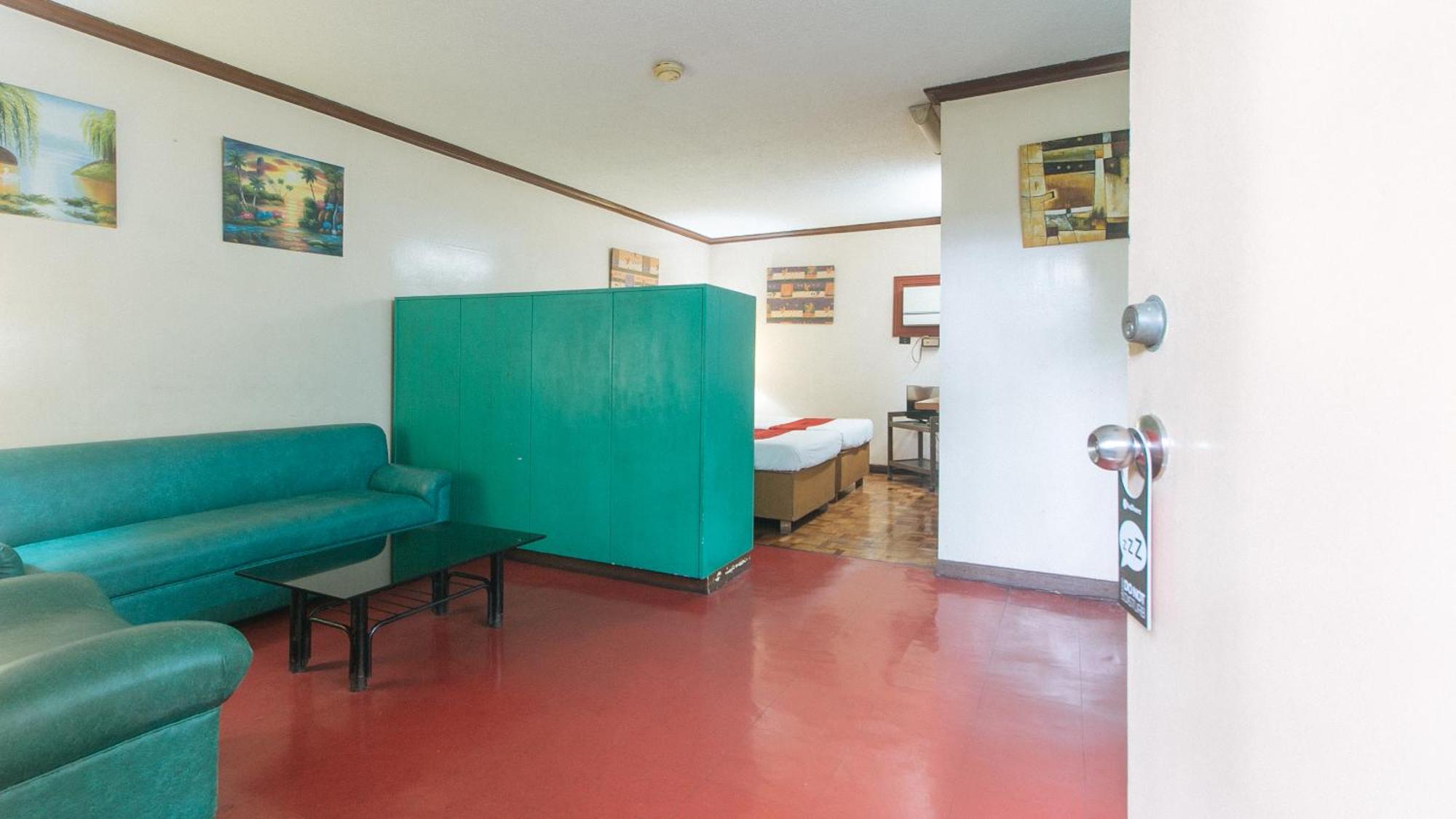 Reddoorz At Broadway Court Apartelle Кесон-Сіті Екстер'єр фото